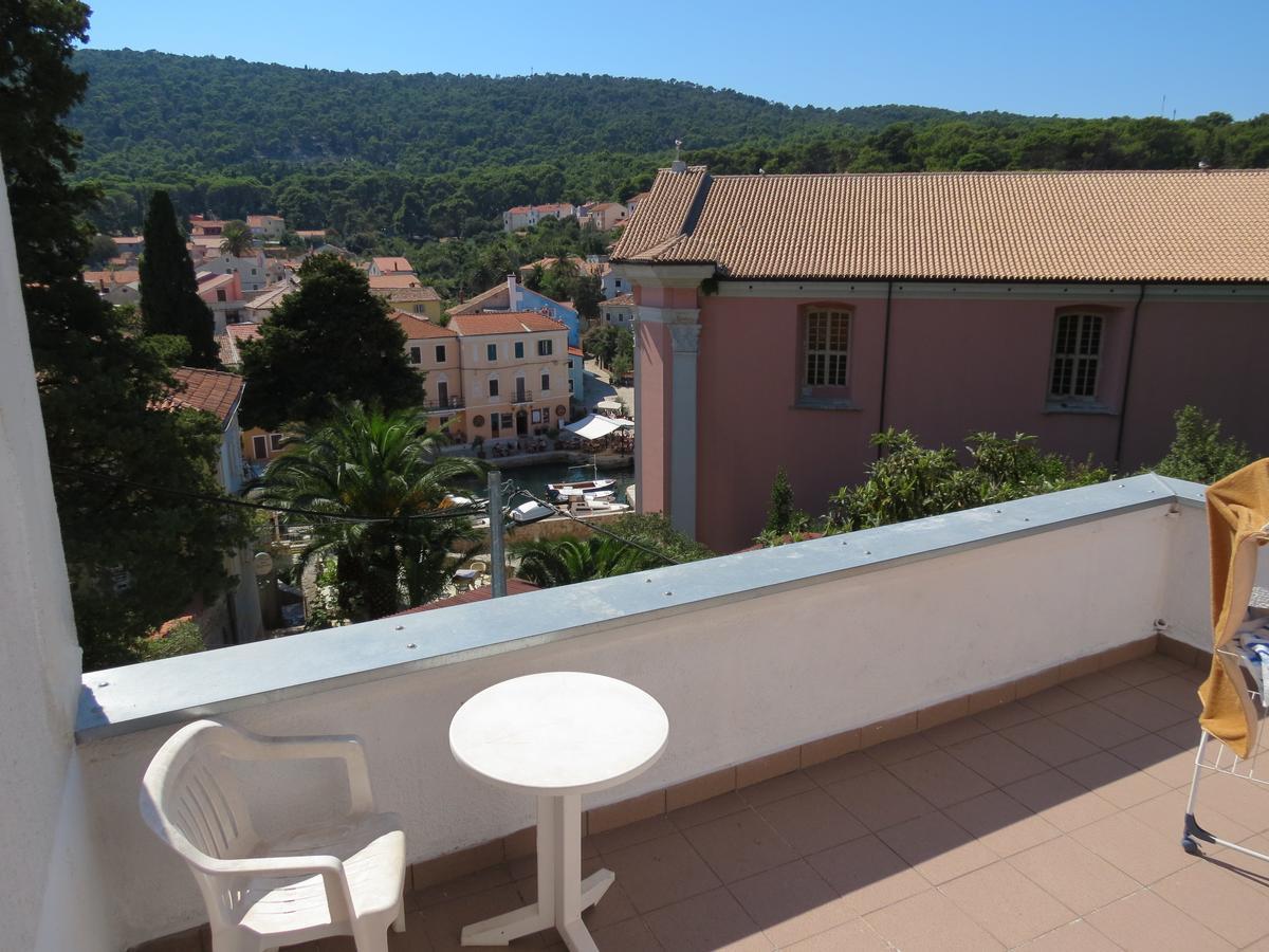 Hi Hostel Veli Lošinj Dış mekan fotoğraf